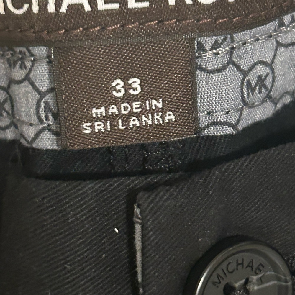 Michael Kors Men's Flat front chino/dressy Black shorts, 33, 9” inseam - Picture 5 of 5